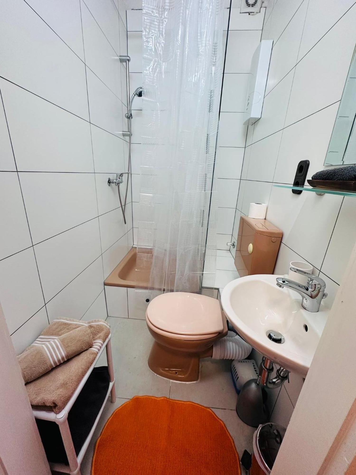 Hotel Gästezimmer Siminciuc Aquisgrana Esterno foto